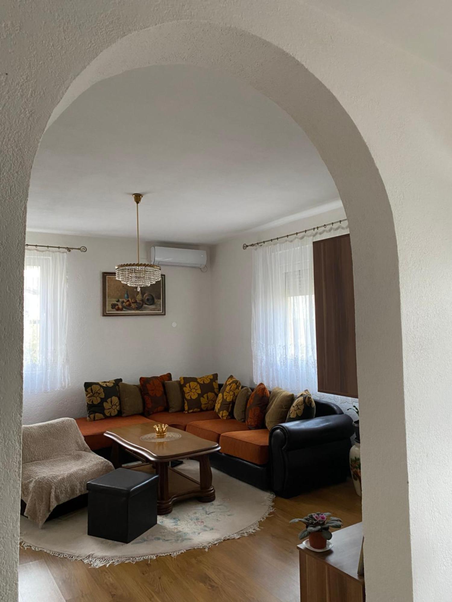 Guest House Kruna Улцин Екстериор снимка